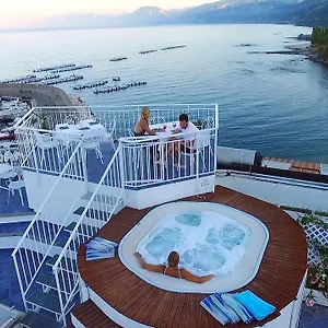 Bue Marino & Roof Lounge Italy